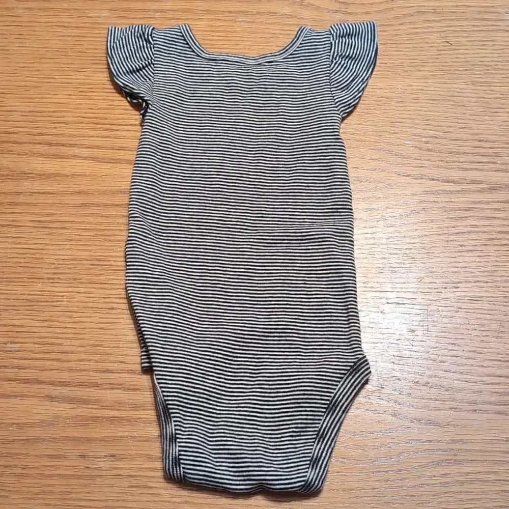 Carter's 9 Month Baby Short Sleeve Onesies Black White Gold